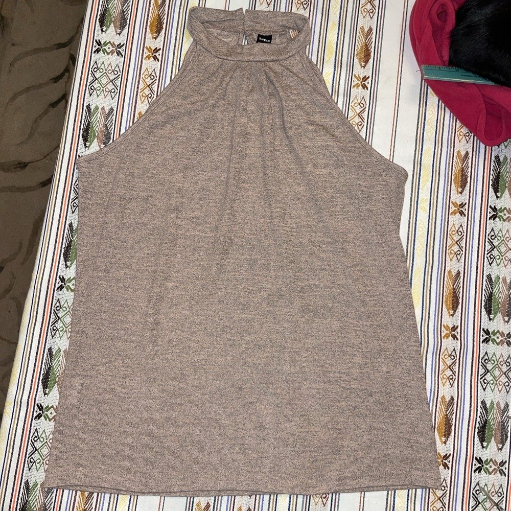 Halter Tank Top NWOT Pearl Button Closure at back, Knit Large